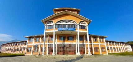 त्रिविले स्नातक तहका प्रश्नपत्र नेपाली र अंग्रेजी भाषामा सोध्ने