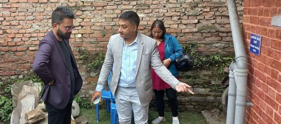 पच्चीस वर्ष पुरानो शौचालय पुनः निर्माण