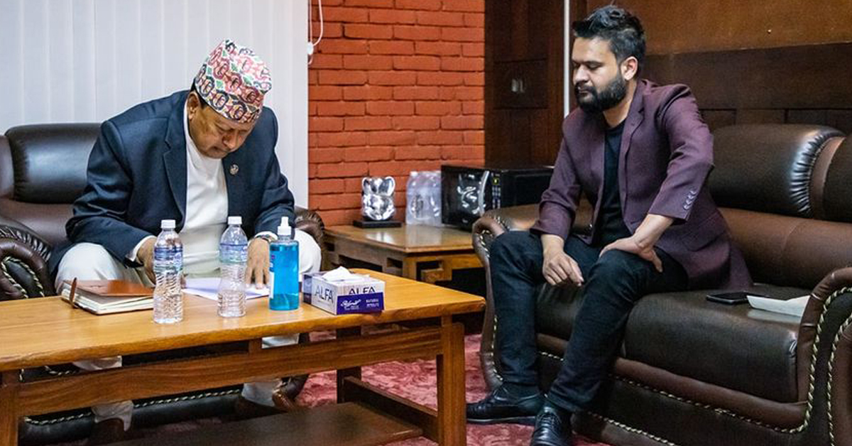 निःशुल्क उपचार नगर्ने ६८ अस्पताल विरुद्धको उजुरी लिएर मेयर बालेन पुगे स्वास्थ्य मन्त्रालय