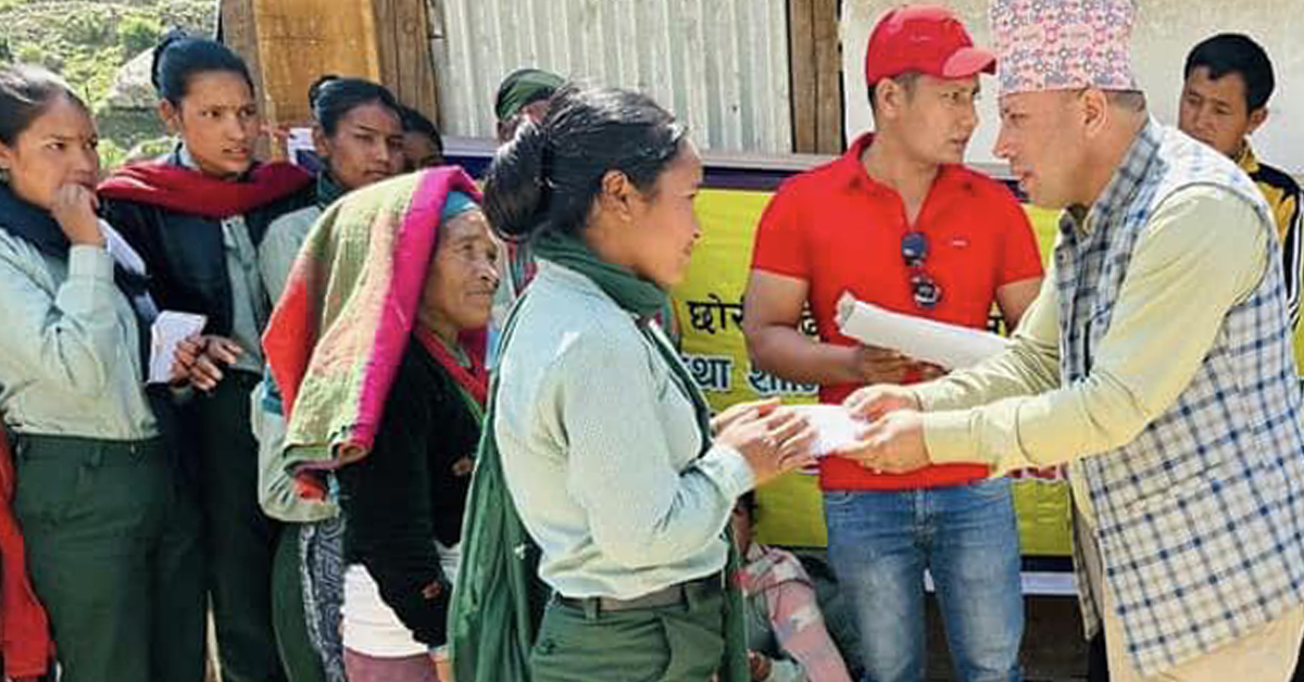 कर्णाली प्रदेशमा दलित समुदायका बालबालिकालाई छात्रवृति प्रदान