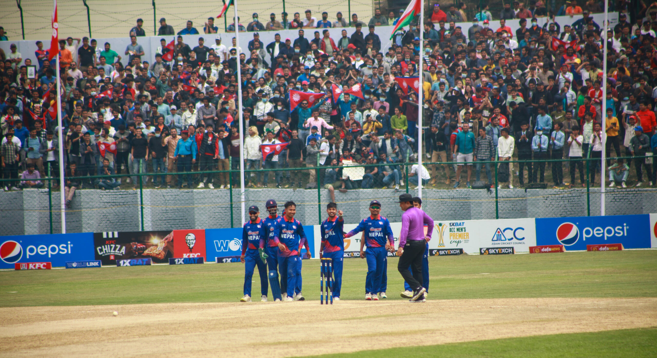 टी–२० विश्वकप फाइनल एसिया छनोट सुरु, नेपालले टस हारेर बलिङ गर्दै