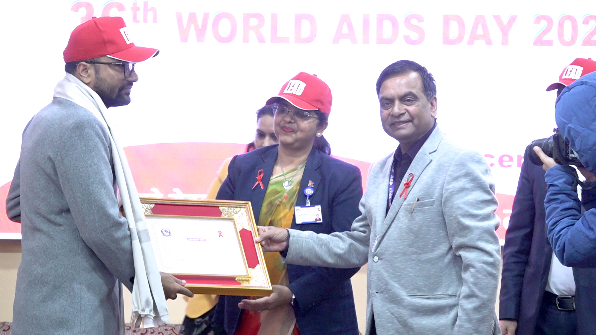 ‘एचआईभी संक्रमितले उपचारपछि स्वस्थ जीवन बिताउन सक्छन्’