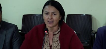 पीडितहरु जिम्मेवार हुने र सरकार गैरजिम्मेवार हुने उल्टो अभ्यास भइरहेको छ : देवी खड्का