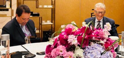 विनोद चौधरी र बिल गेट्सबीच भेट