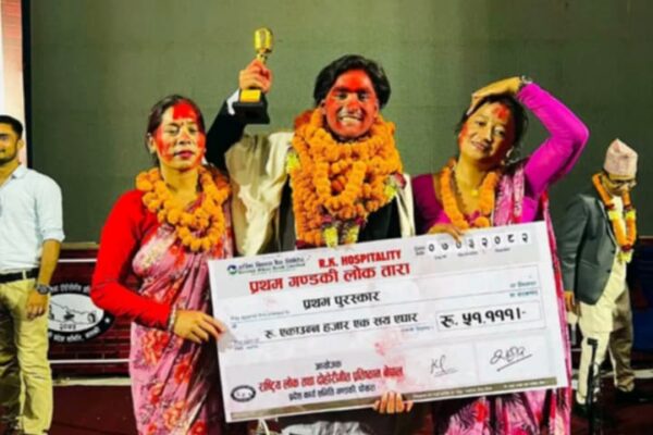 प्रथम गण्डकी लाेक ताराकाे उपाधी बागलुङका प्रेम बिकलाई