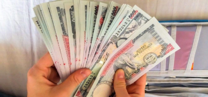 क्यान्सरको बिरामीलाई उपचारार्थ रु सात लाख सहयोग