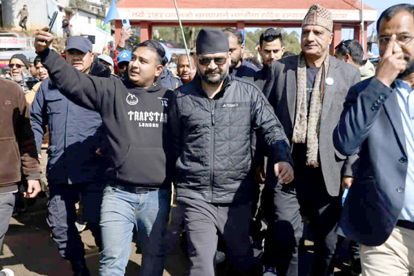 सुदूरपश्चिम पहाडतर्फ बालेनको राजनीतिक अभियान