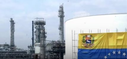 भेनेजुएलाको तेल क्षेत्रमा निजीकरणको बाटो खुल्यो
