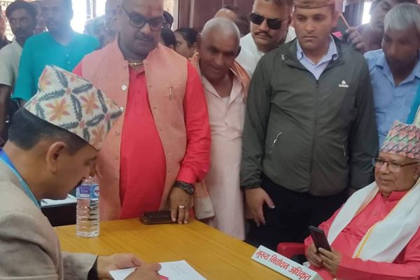 पूर्वप्रधानमन्त्री नेपाल रौतहट –१ बाट उम्मेदवार