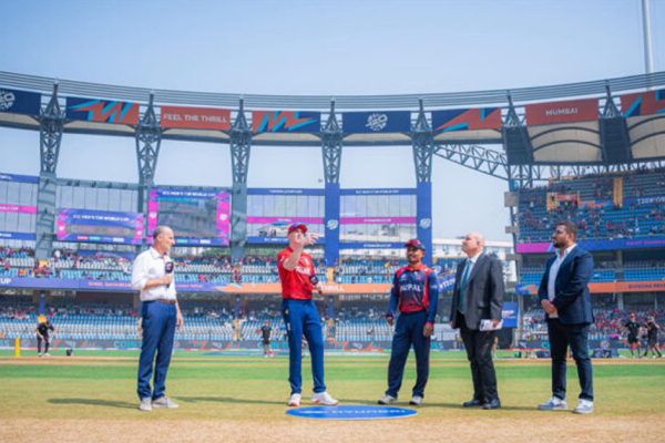 विश्वकप क्रिकेटः इङ्ल्यान्डविरुद्ध पहिला बलिङ गर्दै नेपाल