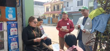 रुपन्देही–२ मा आर्थिक एजेन्डासहित सुरज पाण्डे आक्रामक, घरदैलोमा बढ्दो समर्थन