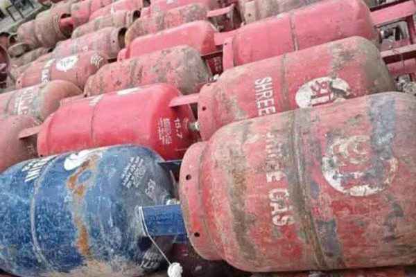 खाना पकाउने ग्यासको अभाव देखिएपछि अनुगमन गर्दै विभाग