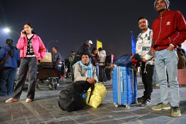 प्रतिनिधिसभा निर्वाचनः दुई दिनमा काठमाडौँबाट ८० हजार यात्रु बाहिरिए प्रतिनिधिसभा निर्वाचनः दुई दिनमा काठमाडौँबाट ८० हजार यात्रु बाहिरिए