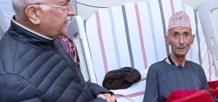 एमाले अध्यक्ष ओलीलाई पितृशोक