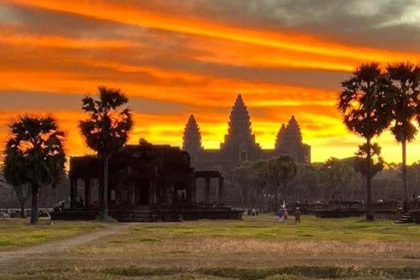 कम्बोडियाबाट २० नेपालीको उद्धार