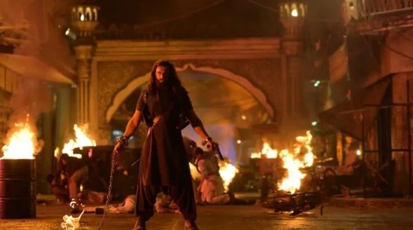 बक्स अफिसमा ‘धुरन्धर २’को सुनामी बक्स अफिसमा ‘धुरन्धर २’को सुनामी