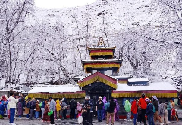 माथिल्लो मुस्ताङ र मुक्तिक्षेत्रमा हिमपात