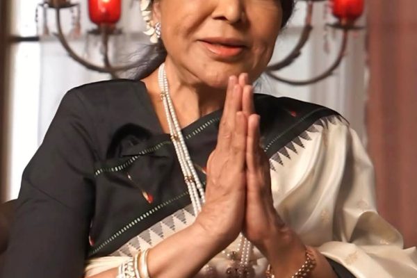 आशा भोसलेको राजकीय सम्मानका साथ अन्त्येष्टि