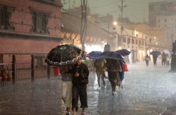 पश्चिमी वायुको प्रभावले केही स्थानमा वर्षा र हिमपातको सम्भावना