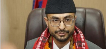 कानुन विपरित लिइएको शुल्क विद्यार्थीलाई फिर्ता गर्न शिक्षा मन्त्रालयको निर्देशन