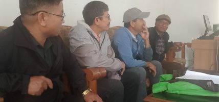 अव्यवस्थित वसोवास व्यवस्थापन संघर्ष समितिले भेटे राष्ट्रिय स्वतन्त्र पार्टिका सभापति:वास्तोलालाई