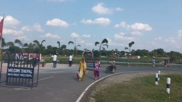 भन्सार नाका कडाइ पछि भद्रपुर व्यापार चहलपहल व्यापारी खुसी