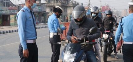 २४ घण्टामा दुई हजार ५५ सवारीचालक सवारी नियम उल्लंघनको कारबाहीमा