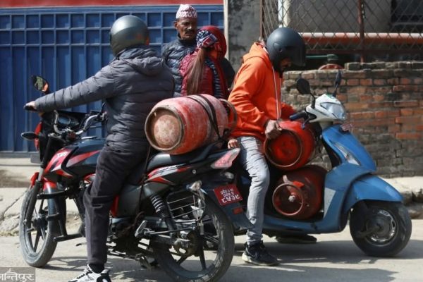 आज देखि खाना पकाउने भरी सिलिन्डर ग्यास पाउने आज देखि खाना पकाउने भरी सिलिन्डर ग्यास पाउने