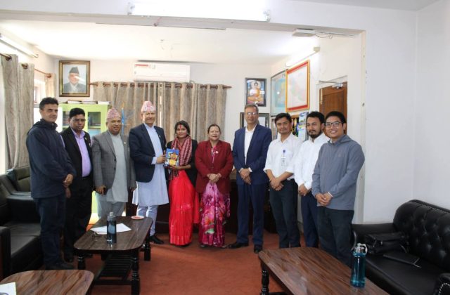 पशुपति क्षेत्र विकास कोष सञ्चालक समिति सदस्य सङीता कुमारी रामलाइ रास्ट्रिय दलित आयोगले गर्यो सम्मान