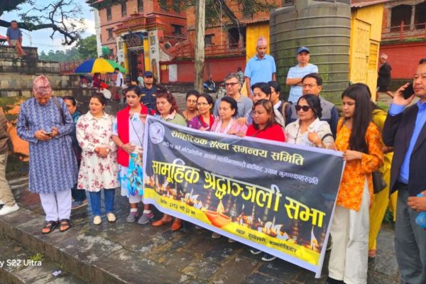 स्रष्टाहरुद्धारा भोटेकोशी बाढीबाट जीवन गुमाउनेहरुप्रति दीपप्रज्वलन गरी श्रद्धाञ्जलि अर्पण