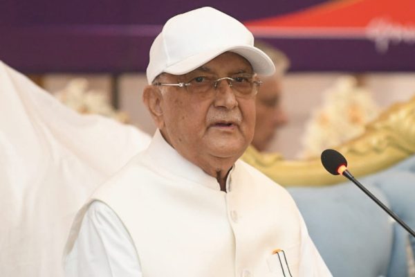आज नुवाकोटका बाढीपीडितलाई अस्थायी आवास हस्तान्तरण गर्दै ओली