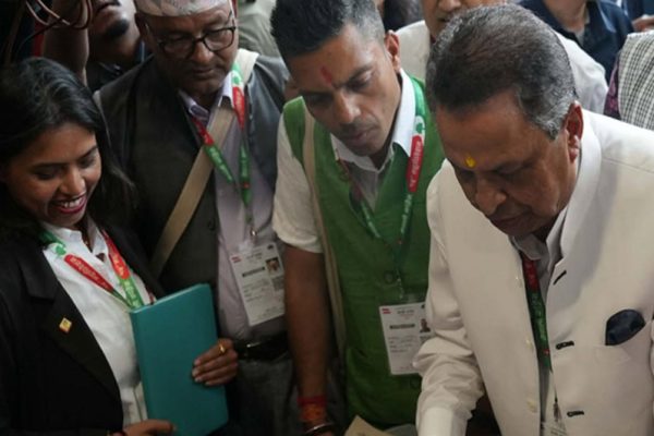 कांग्रेस उपसभापतिमा विनोद चौधरीको उम्मेदवारी
